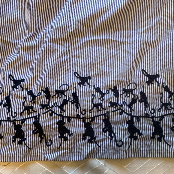 Nicole Miller Studio designer seersucker stripes embroidered monkey sheath dress - Picture 3 of 6